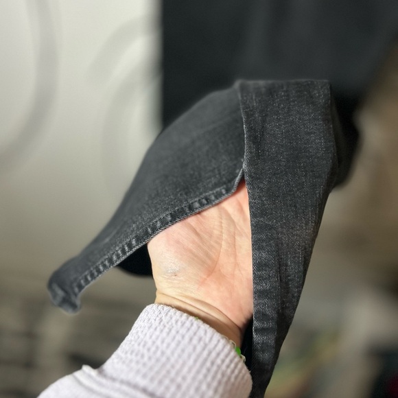 H&M Women’s Size 6 Black Denim, Straight Leg with Slit at Ankle, Button Fly - Picture 7 of 7